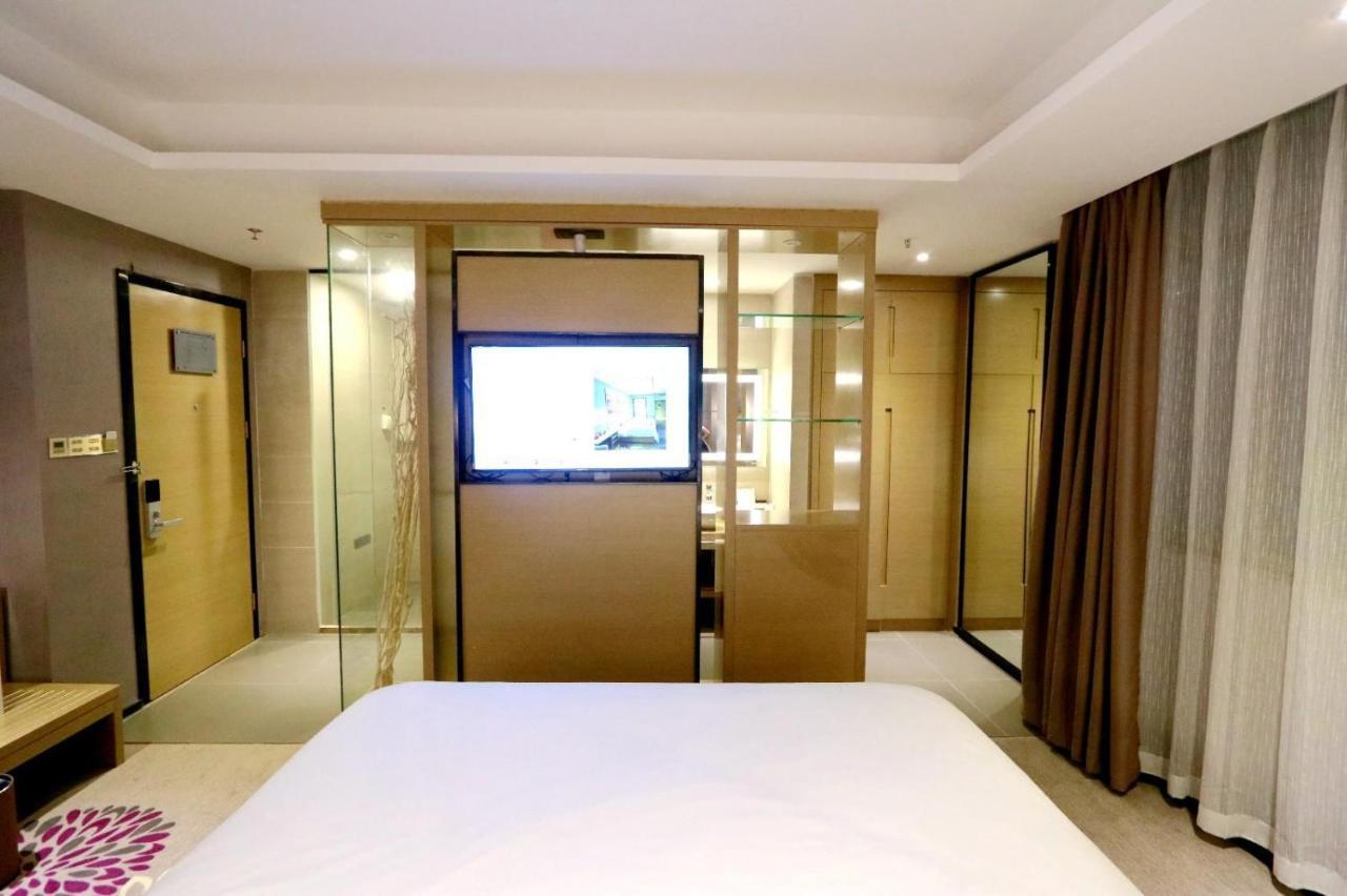 Lavande Hotel Foshan Yiwu Commodities City Екстериор снимка